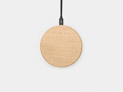 Slim Charging Pad in Oak