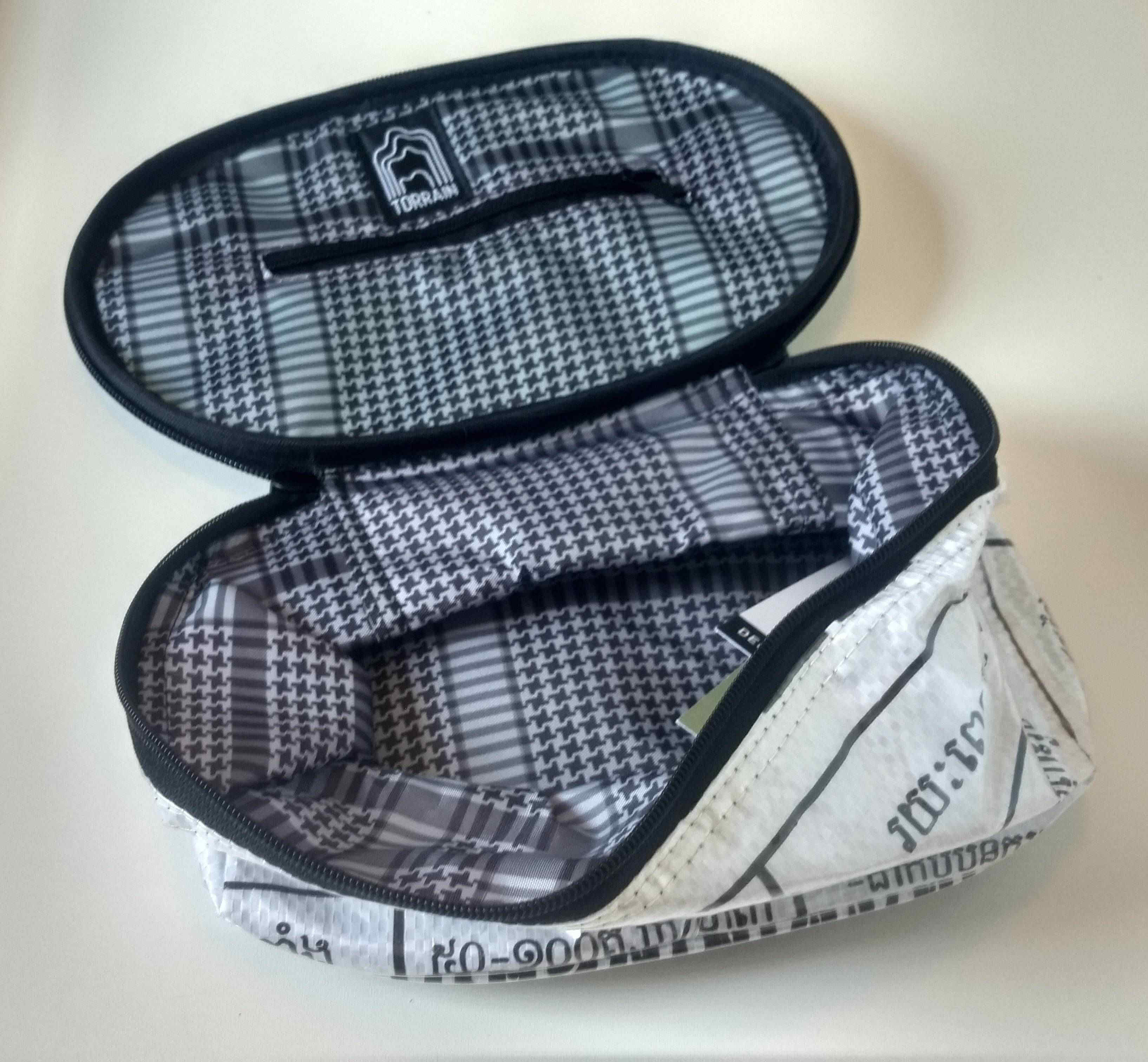 Shebang Makeup Organizer Bag - Stylish and Functional Cosmetic Organizer   thumbnail