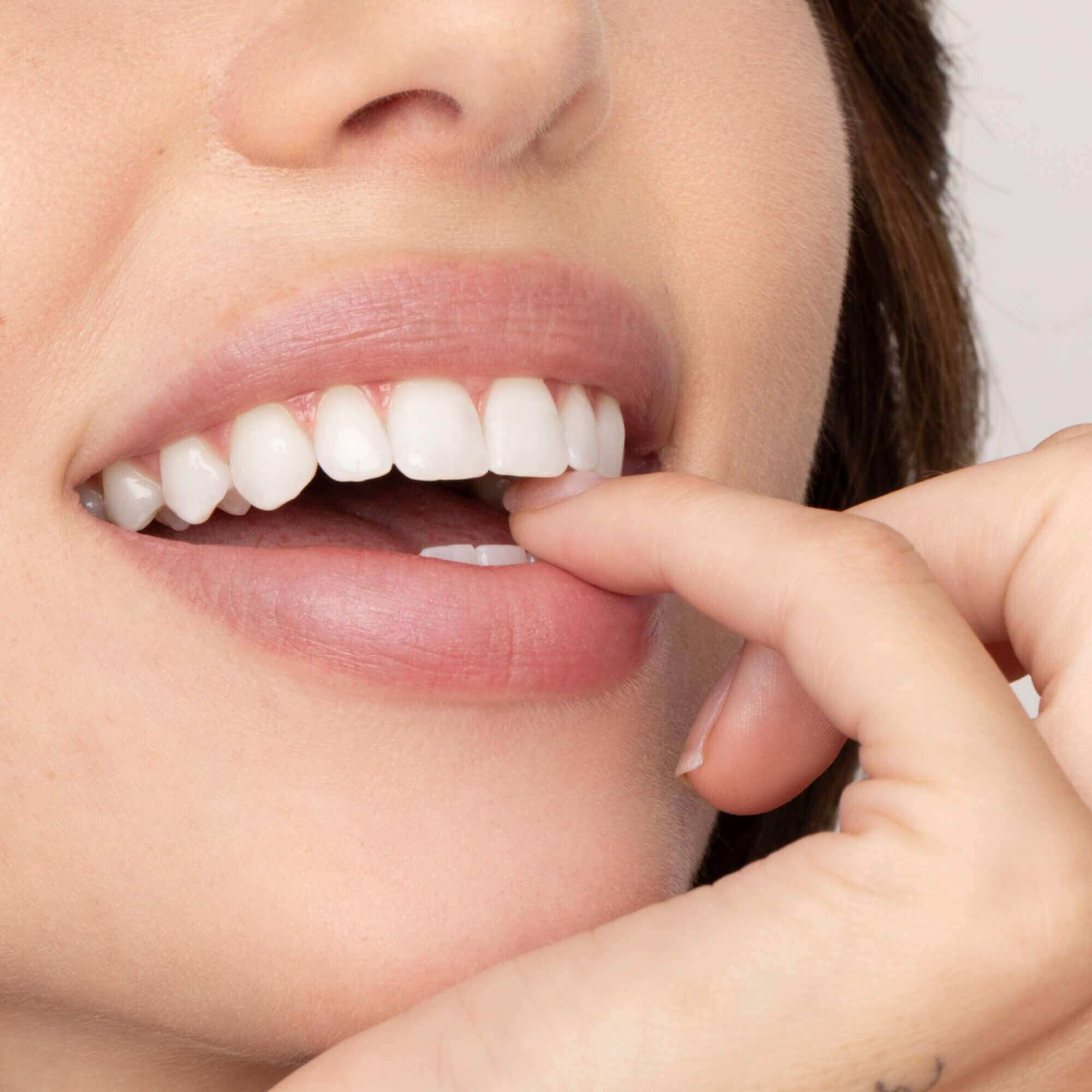Lip Tint Beverly - Long-lasting Color and Moisture for Luscious Lips   thumbnail